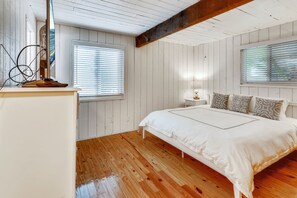 3 sovrum, strykjÀrn/strykbrÀda, gratis wi-fi och sÀngklÀder