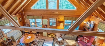 A True Rustic Cabin with Private Access to Bass Lake and Hiking Trails