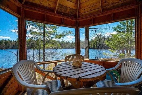 A True Rustic Cabin with Private Access to Bass Lake and Hiking Trails