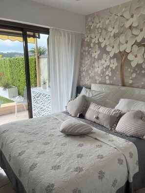 3 bedrooms, iron/ironing board, free WiFi