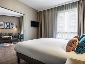 Bureau, chambres insonorisées, lits bébé (gratuits), Wi-Fi gratuit