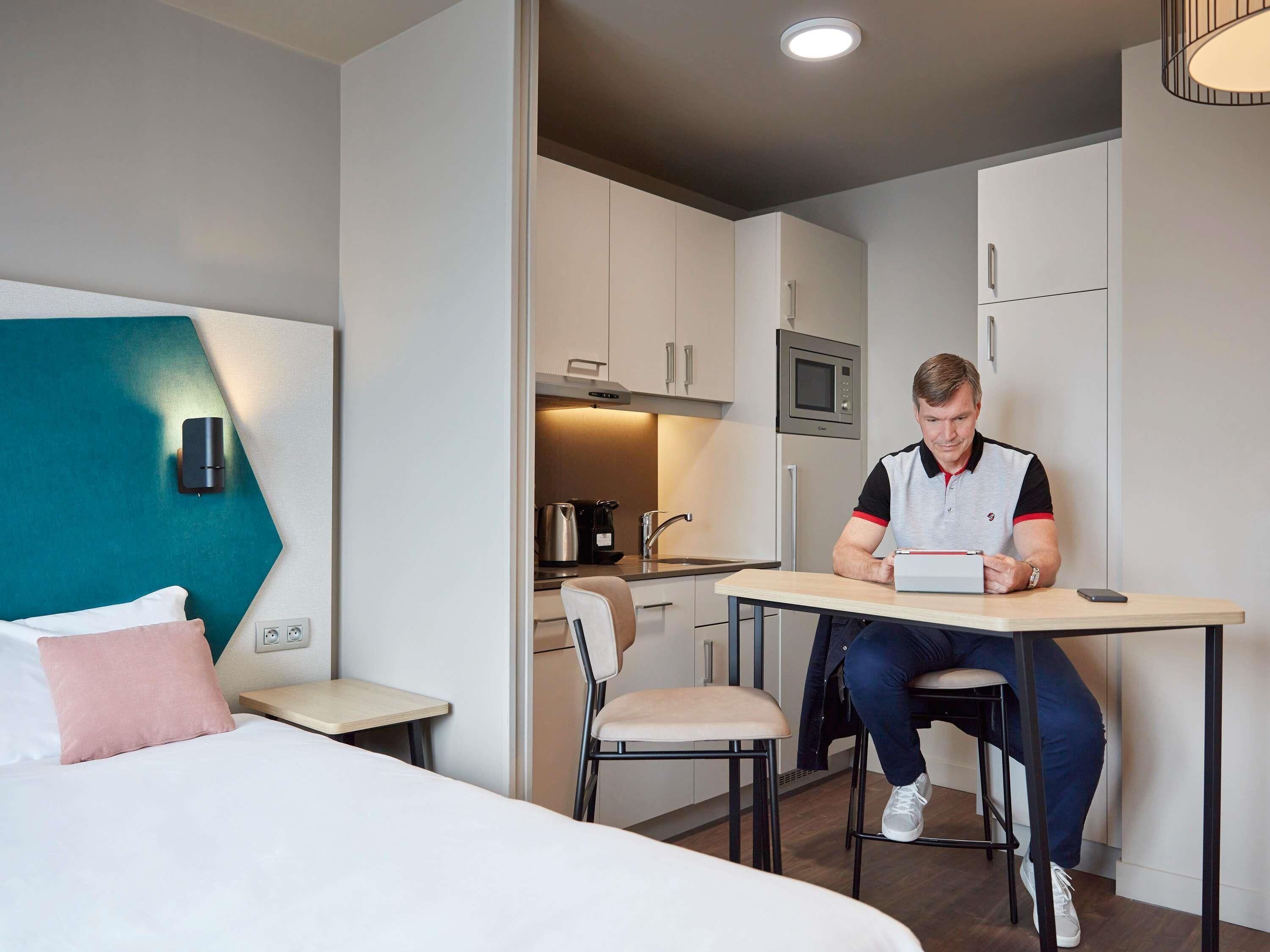 Bureau, chambres insonorisées, lits bébé (gratuits), Wi-Fi gratuit