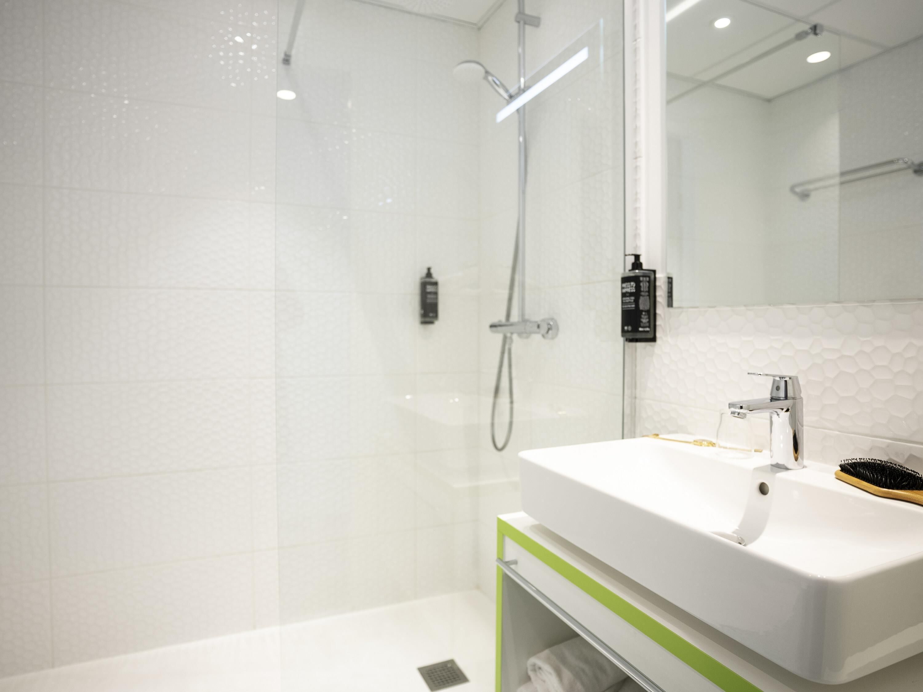 standard double room | premium bedding, pillow-top beds, blackout curtains, soundproofing