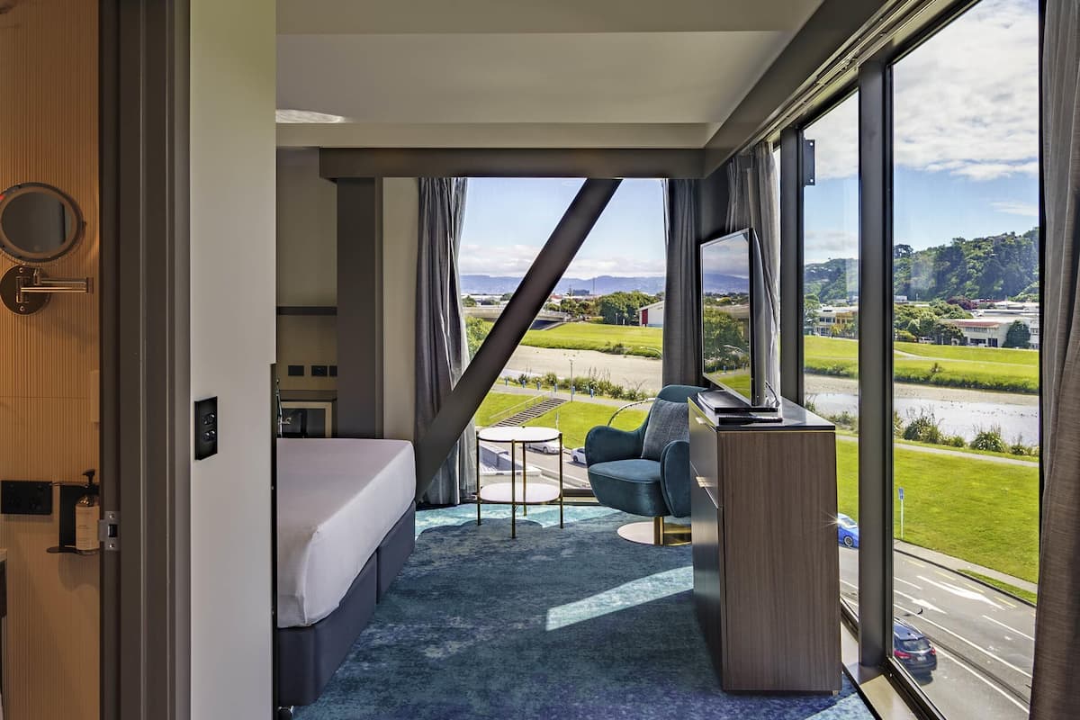 Deluxe Room, 1 King Bed