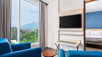 Suite, 1 Tempat Tidur Double dengan tempat tidur Sofa | Meja kerja, ruang kerja ramah laptop, dan tempat tidur bayi gratis