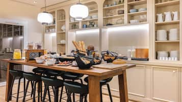 Daily buffet breakfast (EUR 19 per person)