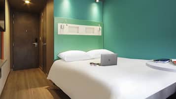 Desk, laptop workspace, free WiFi, bed sheets