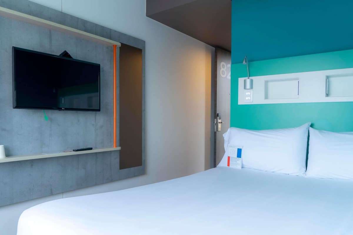 Standard Room, 1 Double Bed | Desk, laptop workspace, free WiFi, bed sheets