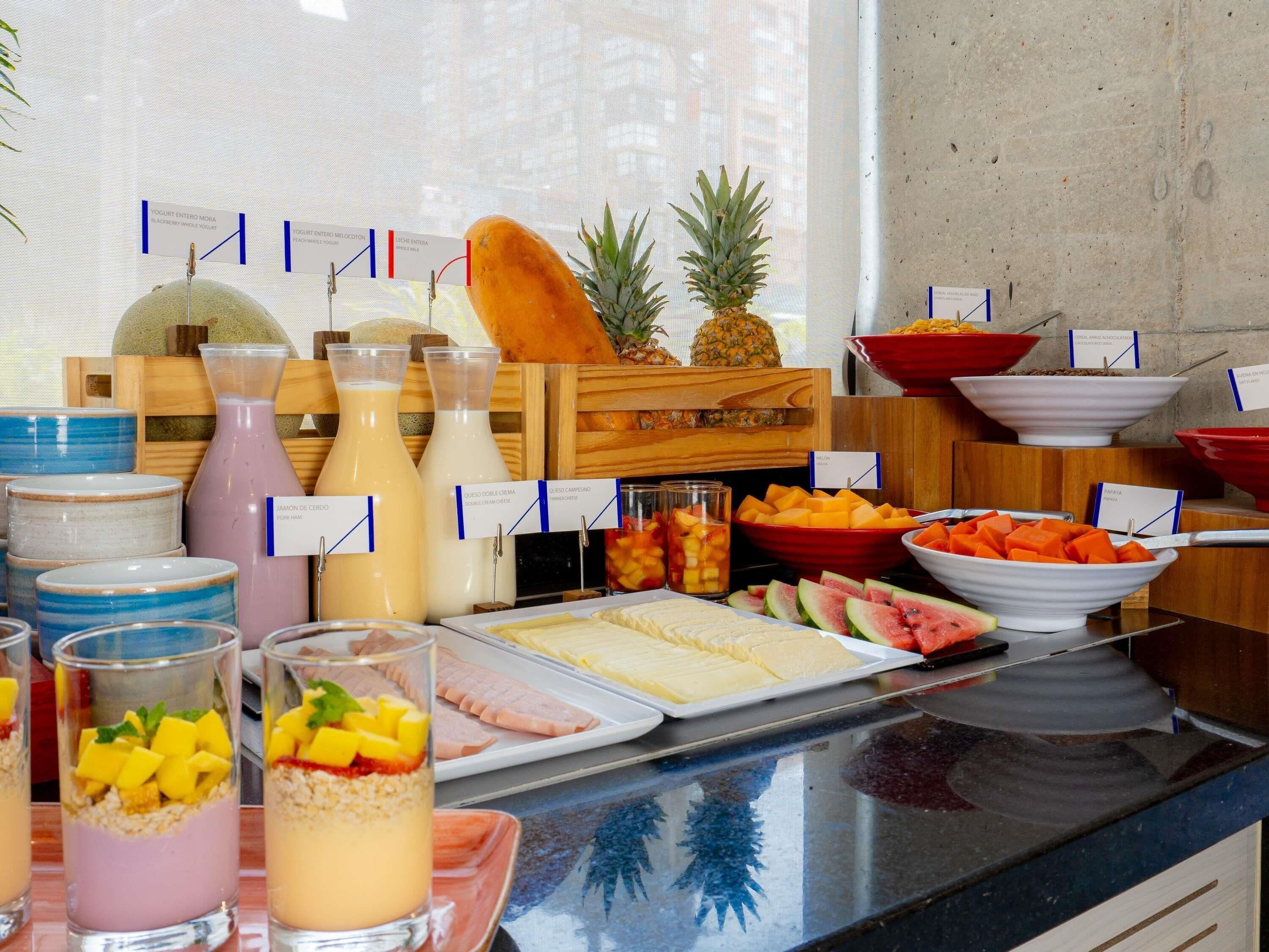 Morgenmadsbuffet hver dag (33000 COP pr. person)