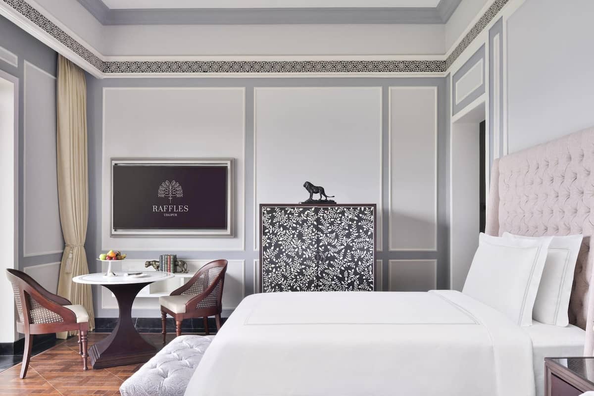 Signature-rum - 1 kingsize-sÀng (Flamingo, with Garden) | Egyptiska bomullslakan, sÀngtillbehör av högsta kvalitet och minibar