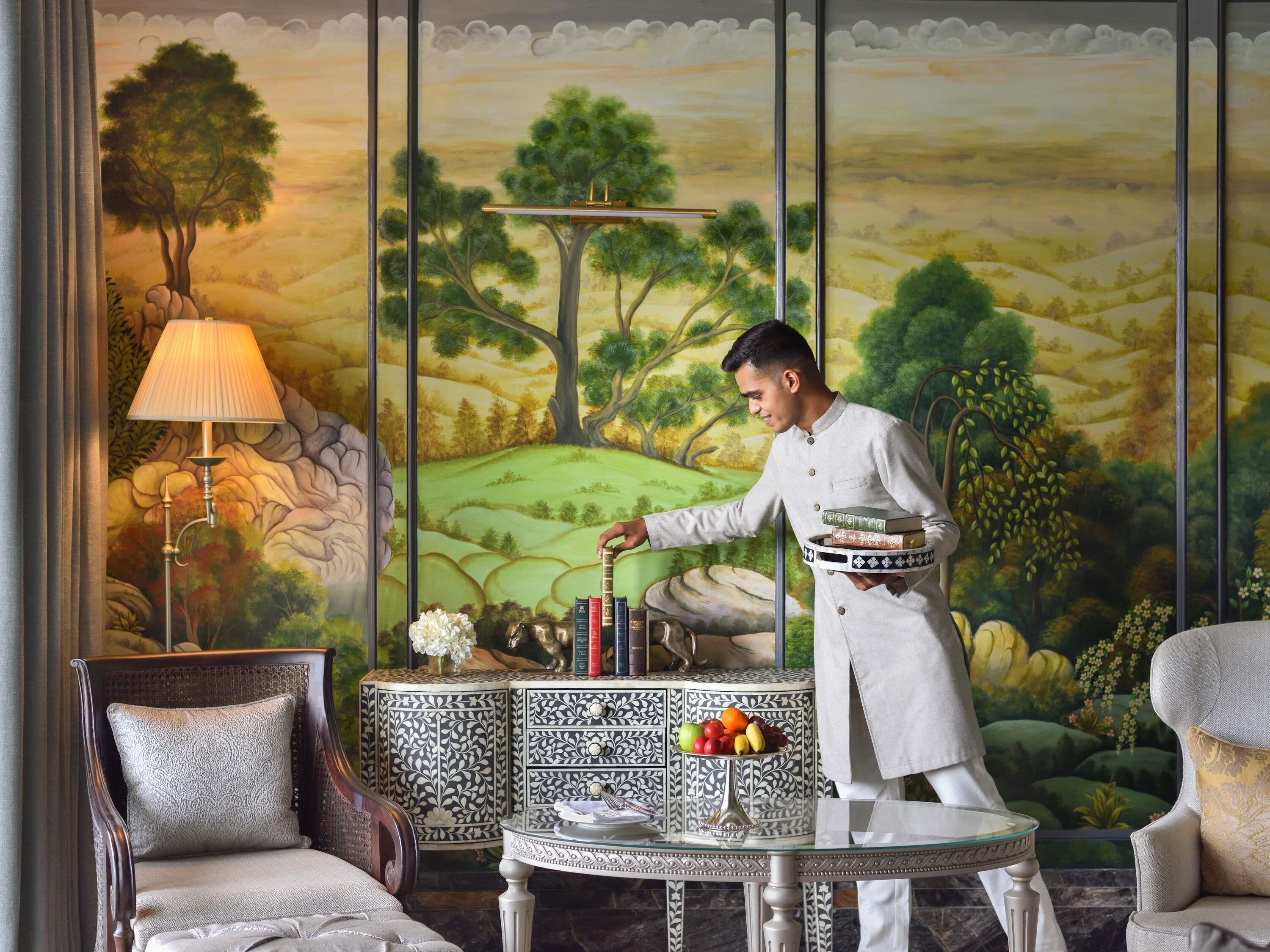 Raffles Presidential Suite | Egyptian cotton sheets, premium bedding, minibar, in-room safe