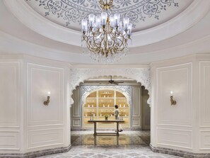 Couples treatment room(s), body treatments, hydrotherapy, aromatherapy