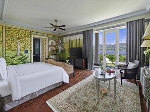 Llençols de cotó egipci, roba de llit d'alta qualitat i minibar 