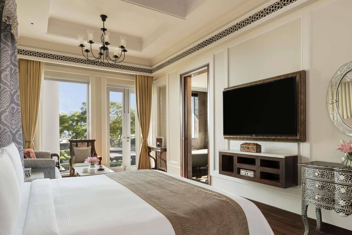Chambre Signature, 1 très grand lit (Flamingo, with Garden) | Draps en coton égyptien, literie de qualité, minibar, coffre-fort