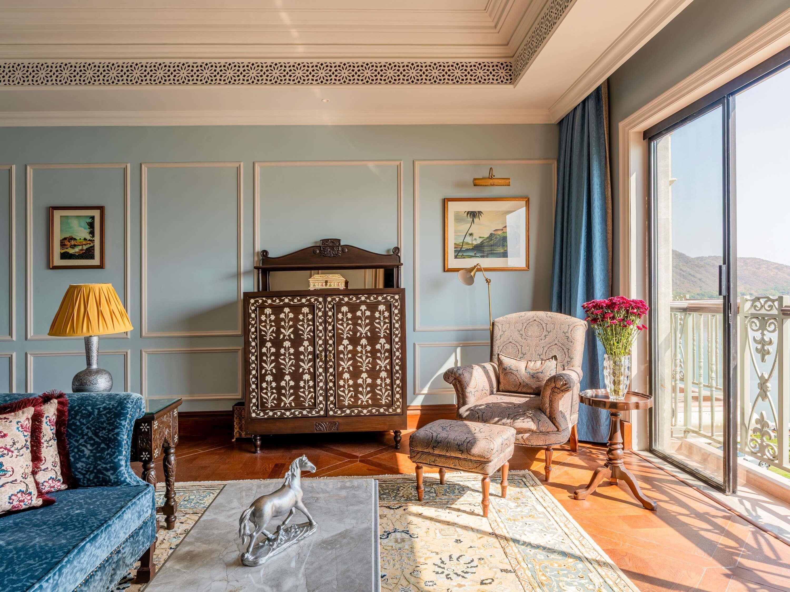 Sábanas de algodón egipcio, ropa de cama de alta calidad y minibar 