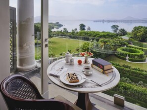 Egyptiska bomullslakan, sängtillbehör av högsta kvalitet och minibar