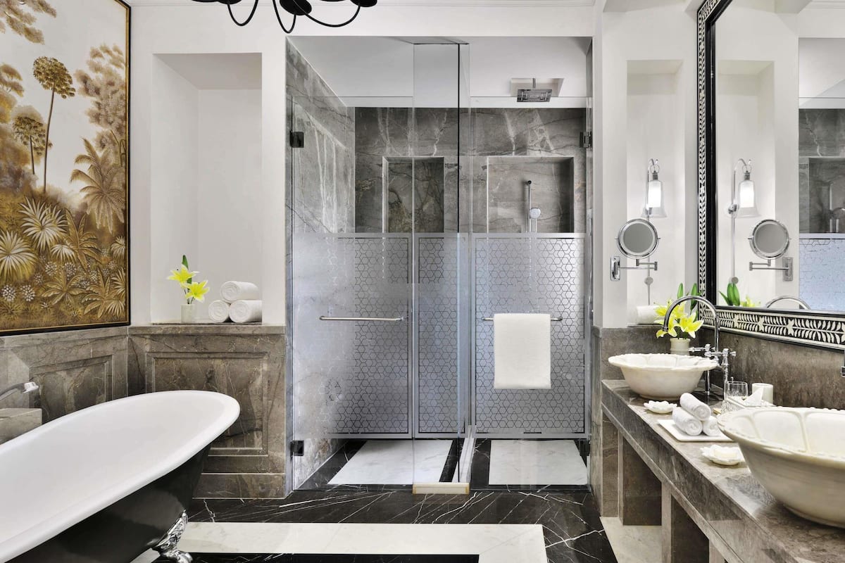 Flamingo Signature Room with Garden Twin Bed | Egyptian cotton sheets, premium bedding, minibar, in-room safe