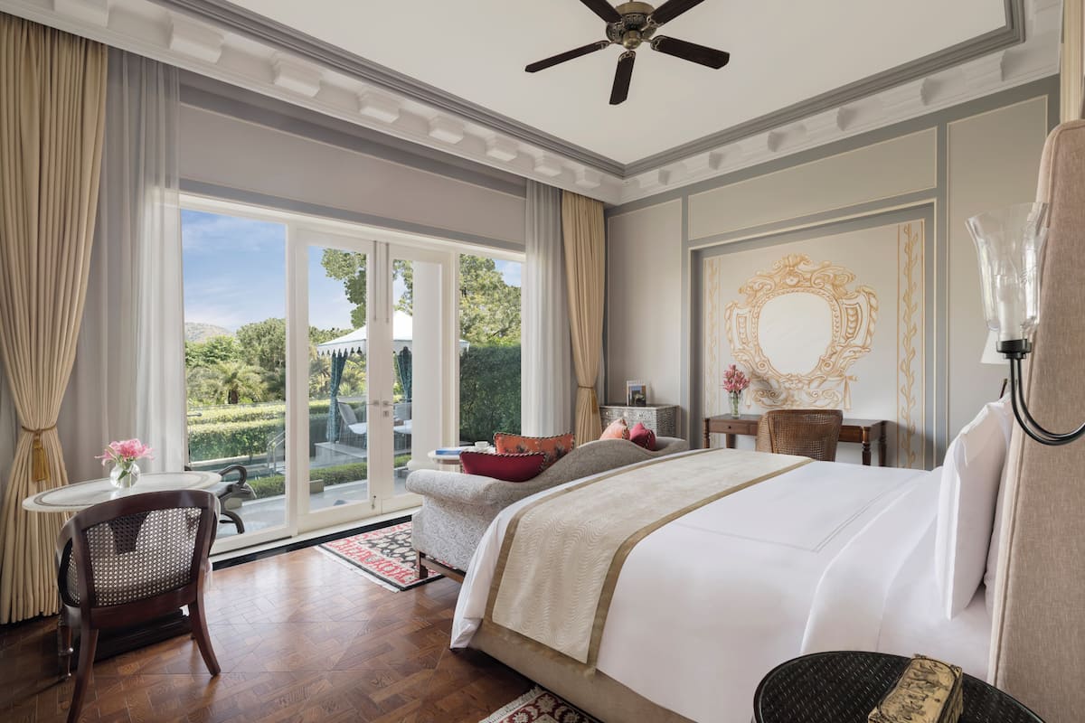 Flamingo Signature Room with plunge pool King Bed | View from room