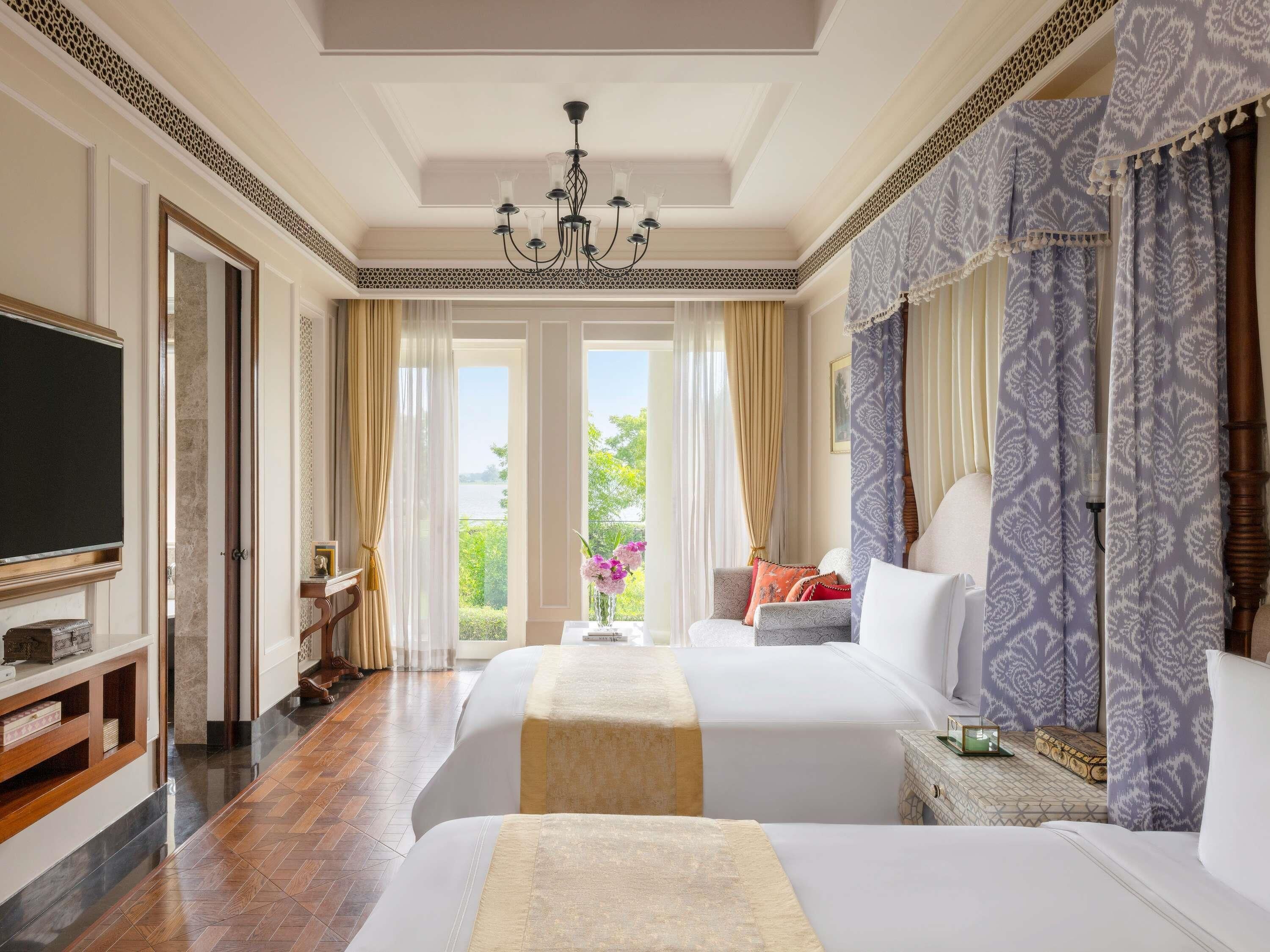 Sábanas de algodón egipcio, ropa de cama de alta calidad y minibar 