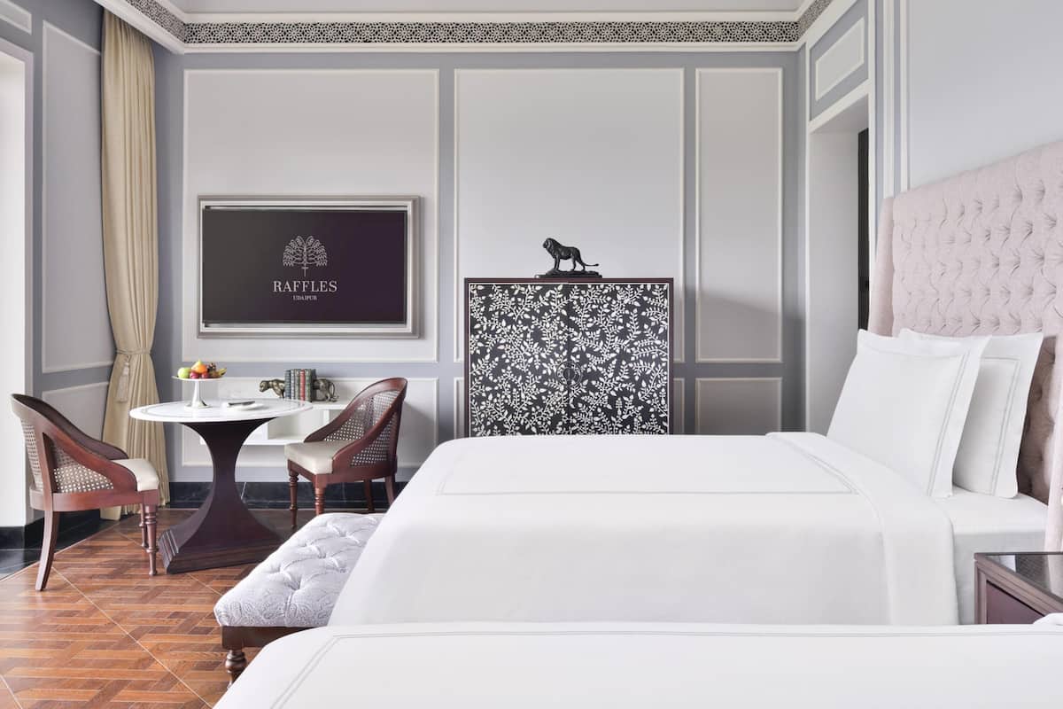 Flamingo Signature Room with Garden King Bed | Egyptian cotton sheets, premium bedding, minibar, in-room safe