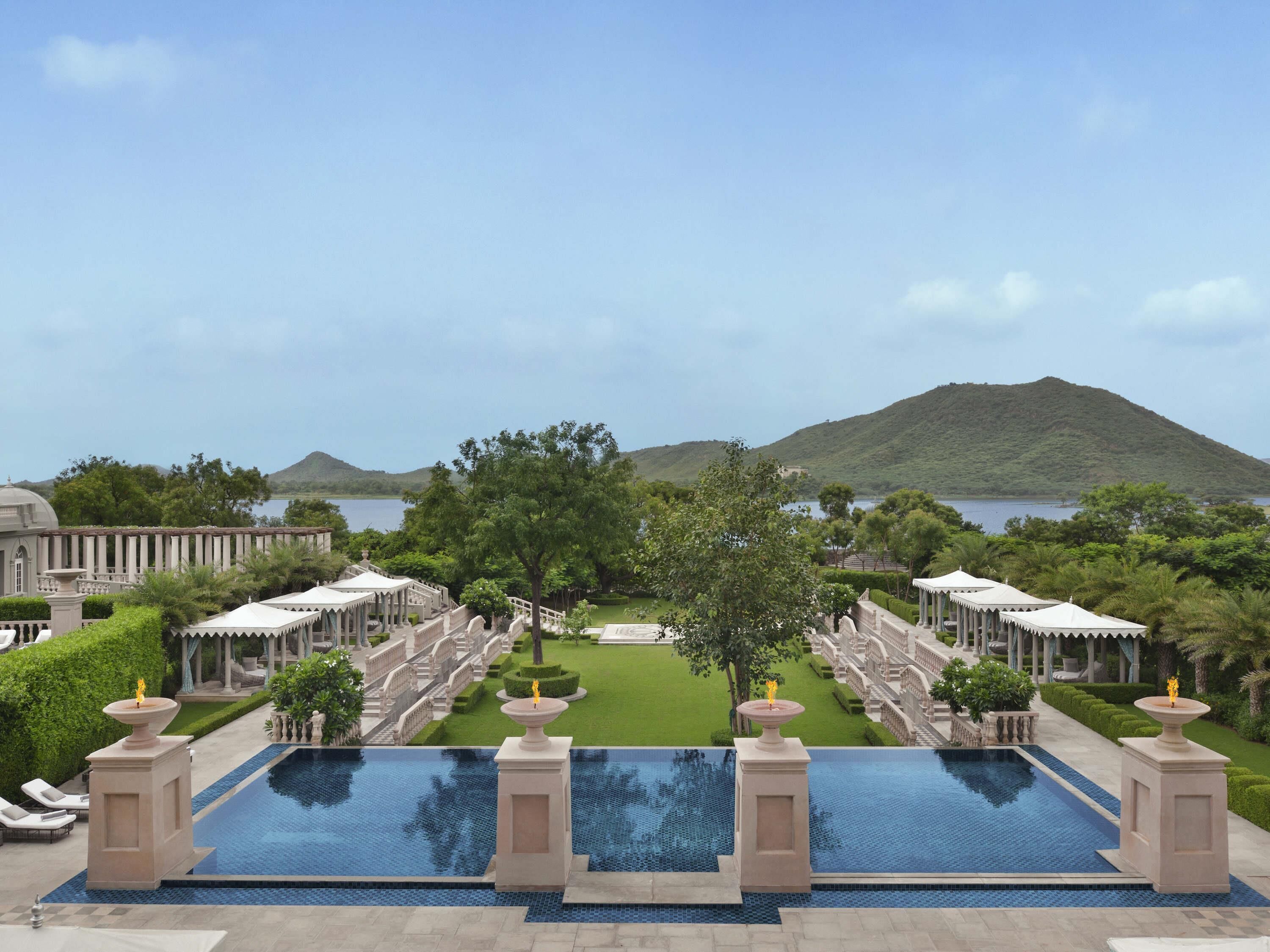 Piscina all'aperto, cabine incluse nel prezzo, lettini