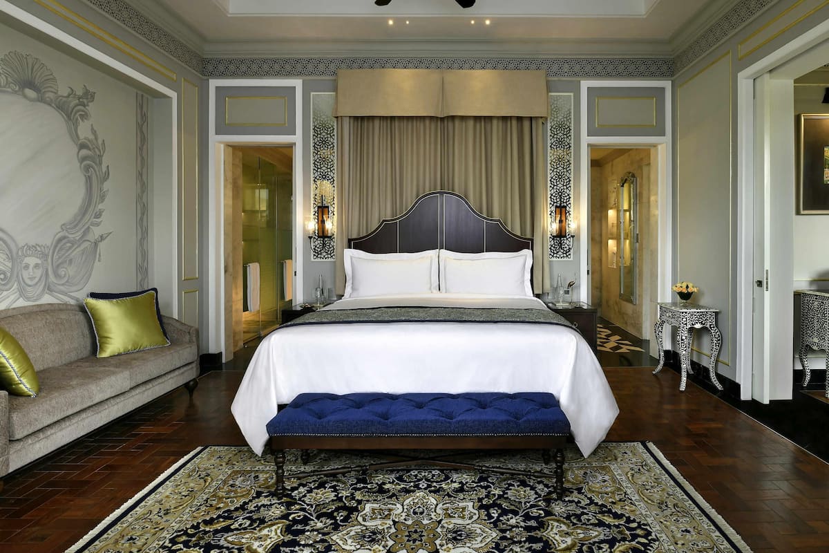 Raffles Manor Suite | 1 bedroom, Egyptian cotton sheets, premium bedding, minibar