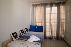 4 bedrooms, in-room safe, iron/ironing board, travel crib