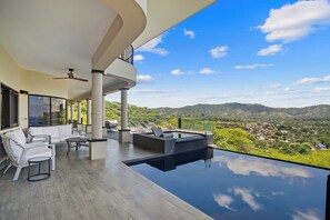 Alberca al aire libre 