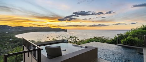 室外 SPA 浴池