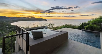 Magnificent Gated Home - Complimentary Vacation Planning - Perched Over The Pacific Ocean