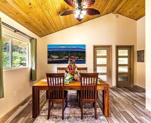 House, 2 Bedrooms | Private kitchen | Fridge, oven, coffee/tea maker, toaster