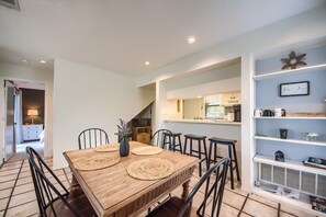 Appart'hôtel, 3 chambres | Restauration