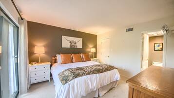 Condo, 3 habitaciones | 3 habitaciones, tabla de planchar con plancha, cunas y wifi gratis