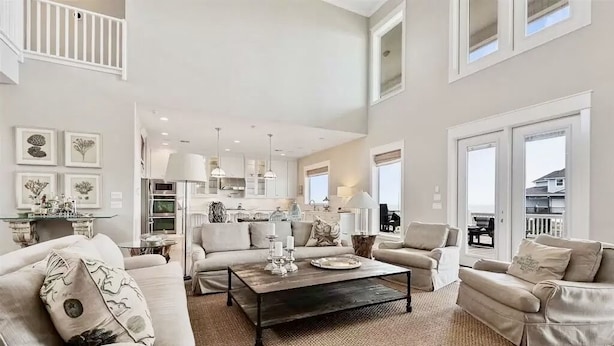 House, 6 Bedrooms | Living room | Smart TV, streaming services - Ryan's Seacrest 6 Bedroom Home (Port Bolivar)