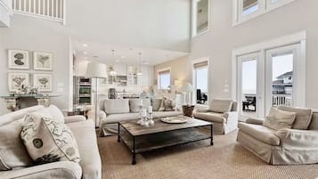 Rumah, 6 kamar tidur | Ruang keluarga