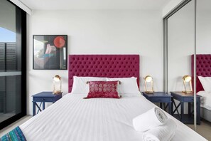 1 bedroom, desk, iron/ironing board, WiFi