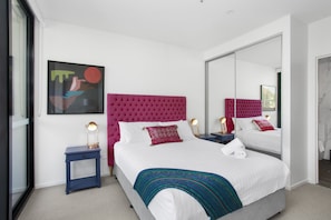 1 bedroom, desk, iron/ironing board, WiFi