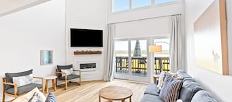 Mariner's Walk 12E - Modern Oceanfront Villa!