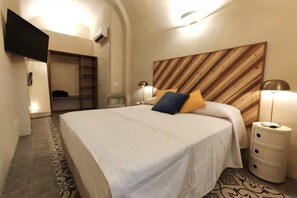 2 chambres, fer et planche à repasser, Wi-Fi, literie fournie