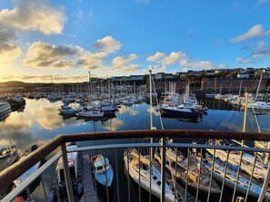 Marina - 3 bedroom accommodation in Milford Haven (Milford Haven)