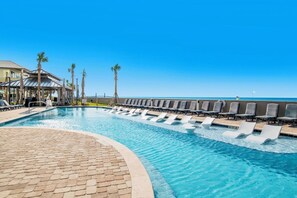 屋内プール、温水プール