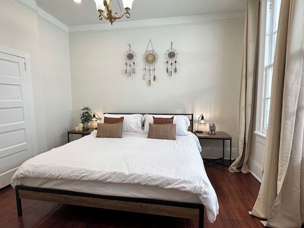 3 bedrooms, iron/ironing board, free WiFi, bed sheets