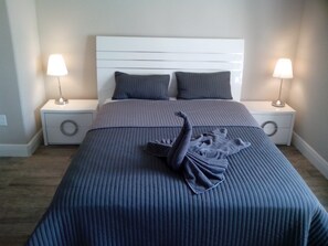 4 bedrooms, iron/ironing board, travel cot, free WiFi