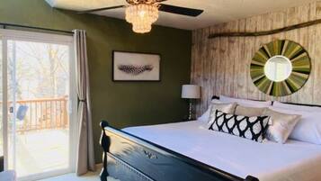 2 bedrooms, iron/ironing board, travel crib, free WiFi