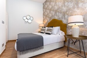 2 slaapkamers, een strijkplank/strijkijzer, wifi, beddengoed