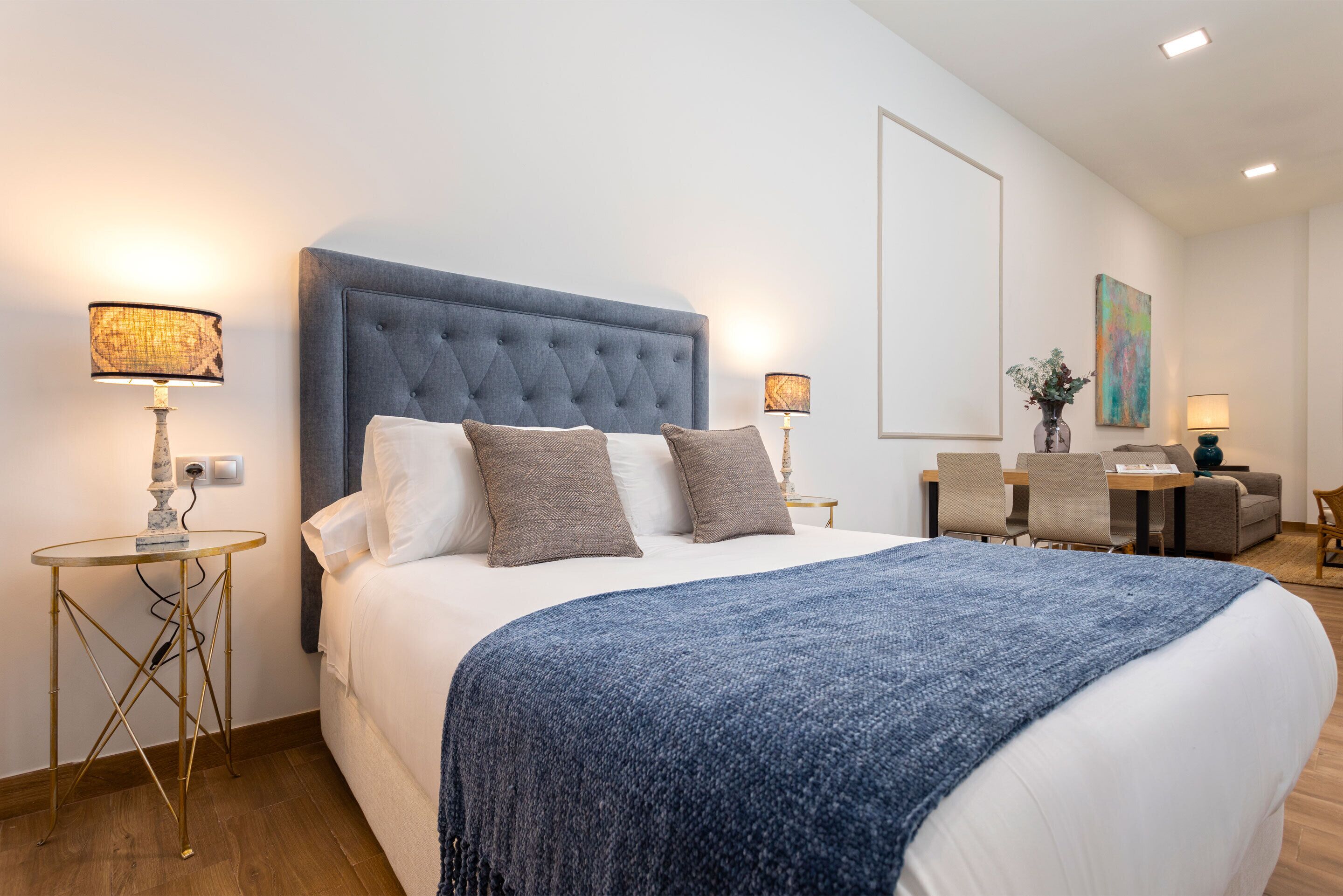 1 slaapkamer, een strijkplank/strijkijzer, wifi, beddengoed