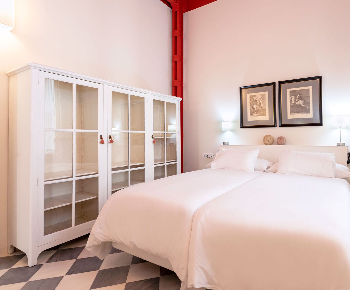 2 slaapkamers, een strijkplank/strijkijzer, wifi, beddengoed