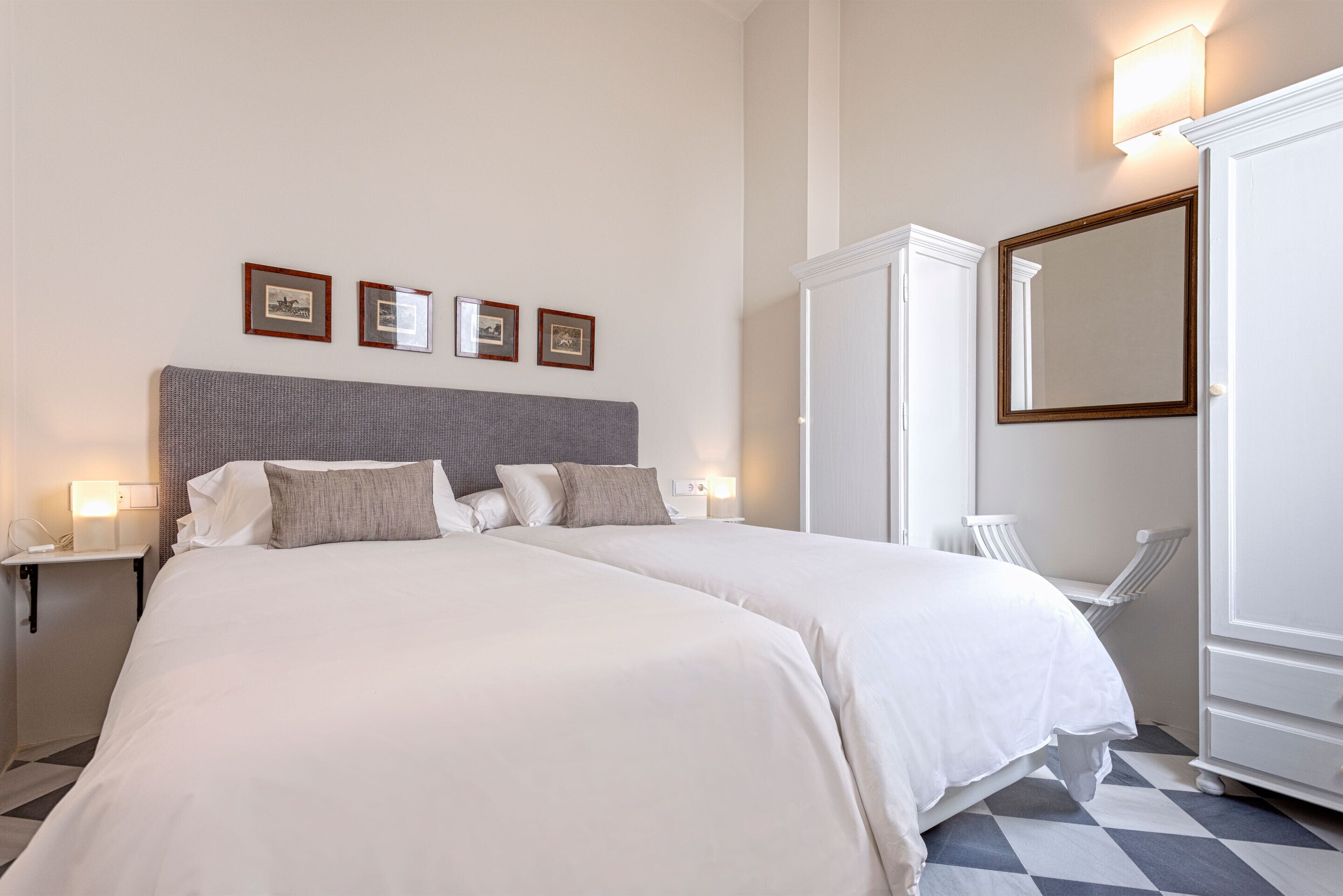 2 slaapkamers, een strijkplank/strijkijzer, wifi, beddengoed