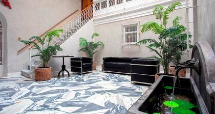 Amazing apartment with balconies in city center. Plaza España III