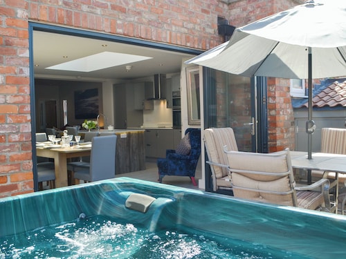 3 bedroom accommodation in Beverley